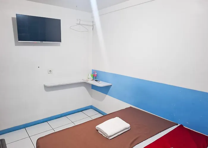 Reddoorz Plus At Sisingamangaraja Prawirotaman Yogyakarta