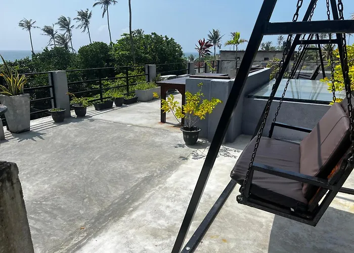 Coconut Surf Inn Weligama