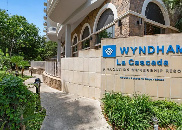 Hotel Club Wyndham La Cascada San Antonio