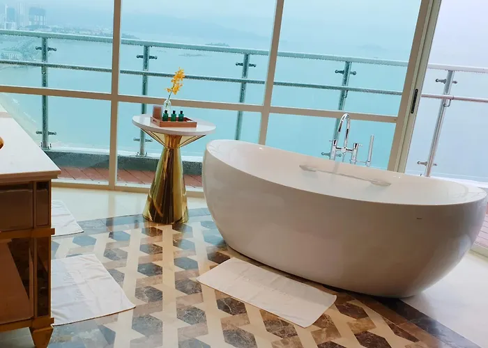 Diamond Bay Hotel Nha Trang