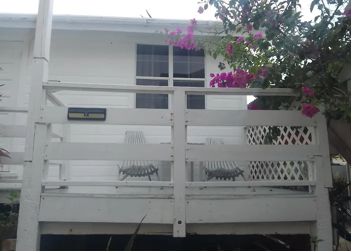 Blue Wave Guest House Caye Caulker