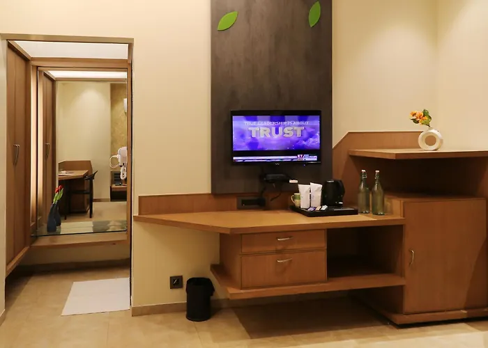 Hotel The Leaf Aurangabad 