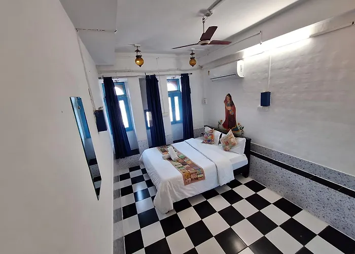 Dylan Cafe And Guest House Jodhpur 