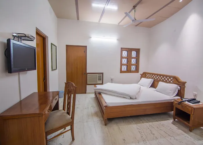 Hotel Bhakti Dhama Vrindavan