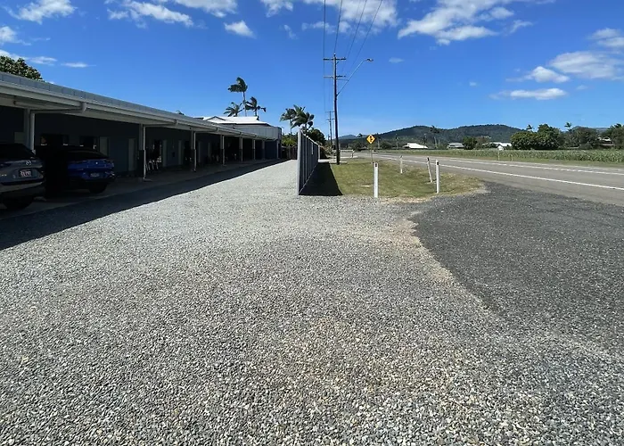 Reef Gardens Motel Proserpine