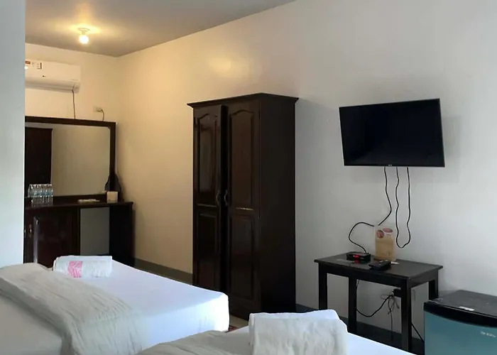 Garden Village Resort Moalboal