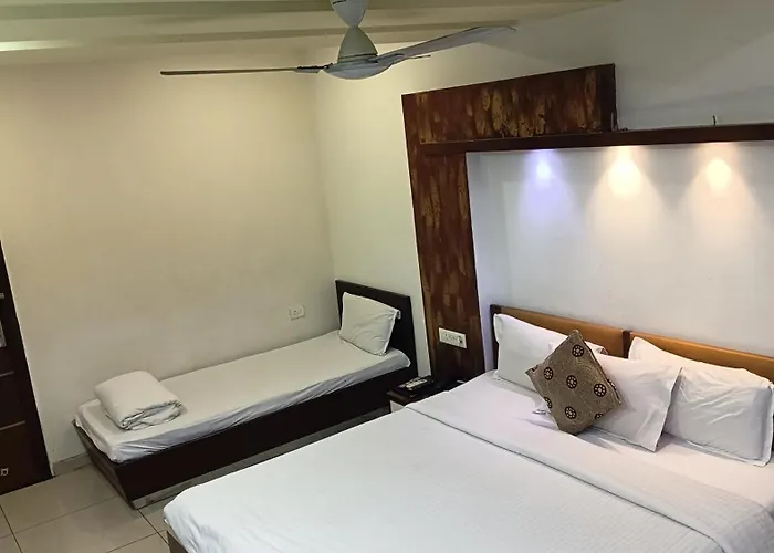 Hotel Kalinga Lake View Ahmedabad