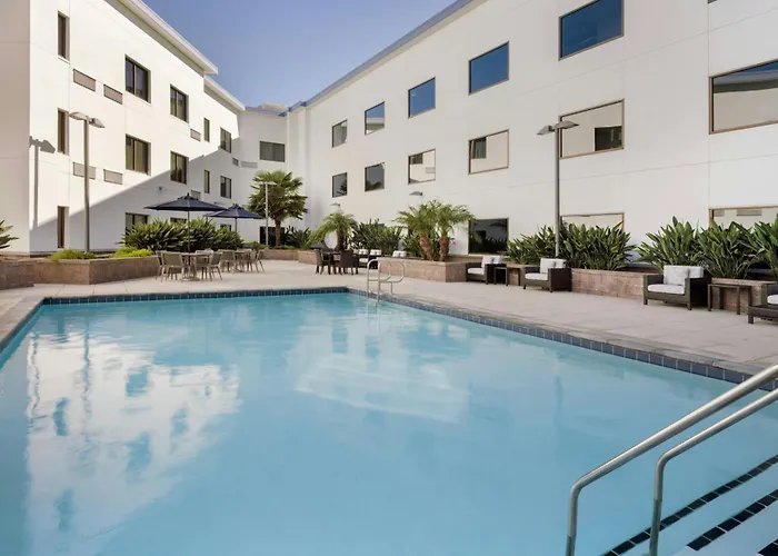 Courtyard By Marriott Redwood City