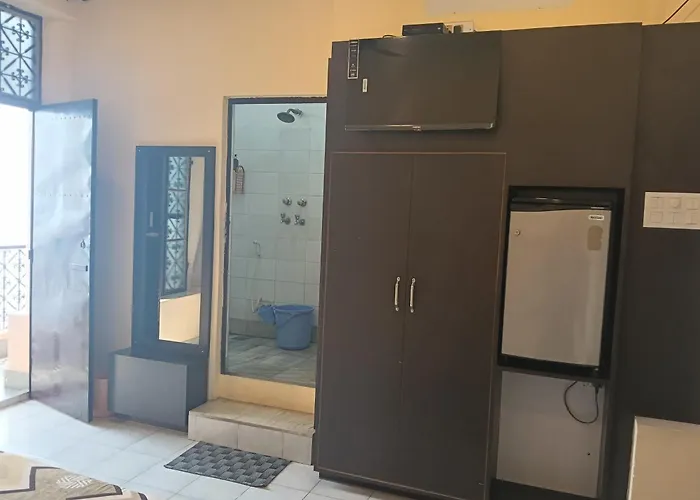 Scindhia Guest House Varanasi