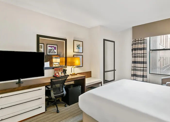 Sonesta Hotel Baltimore Inner Harbor