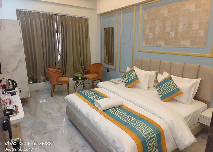 Kdm Hotel Indore Palace- A Walk Away From Saibaba Temple Shirdi