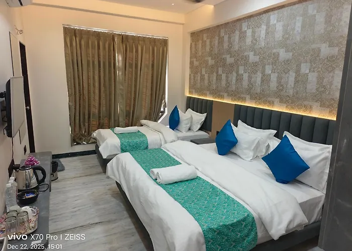 Kdm Hotel Indore Palace- A Walk Away From Saibaba Temple Shirdi