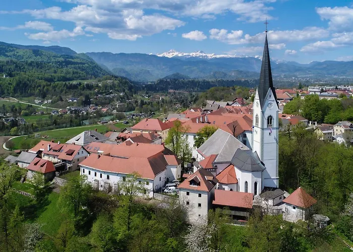 Hisa Linhart, Hotel & Restaurant Radovljica