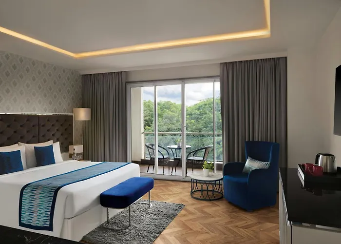 Amanora The Fern Pune, Series By Marriott Mundhwa