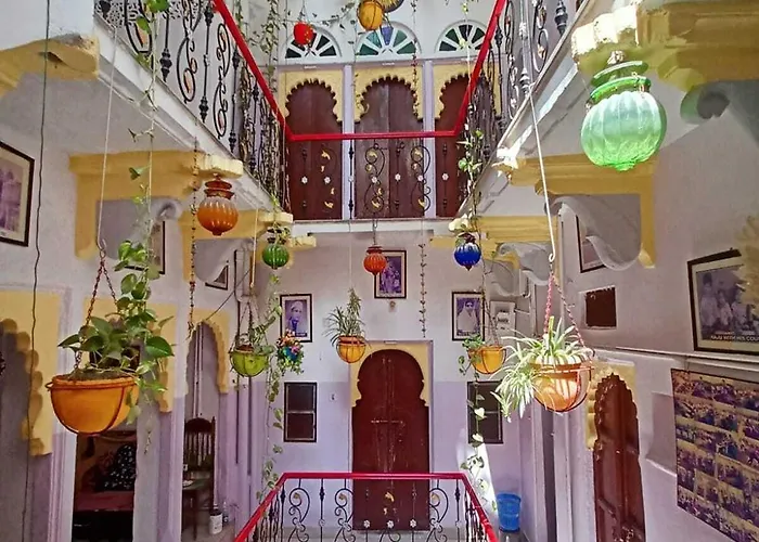 Nukkad Guest House Near Lake Pichola Udaipur