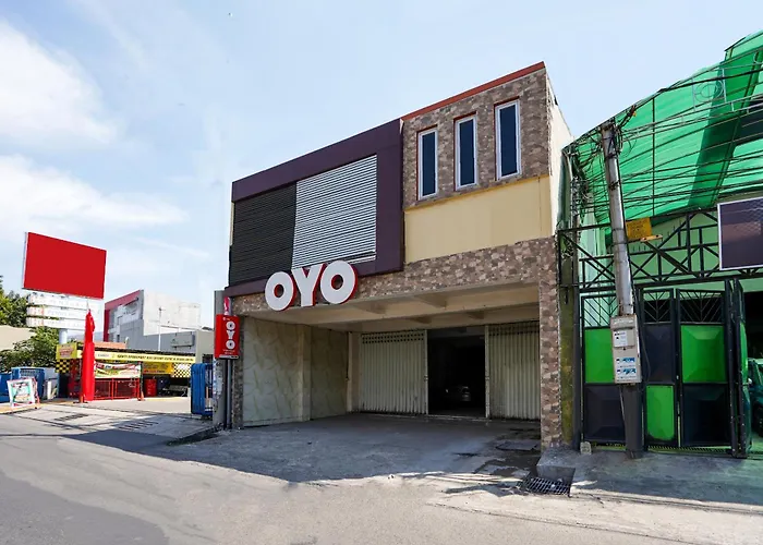 OYO Life 2108 Griya Aisyah Residence Surabaya