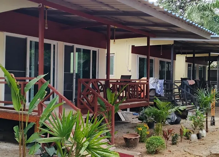 Montra Long Beach Bungalows Koh Lanta