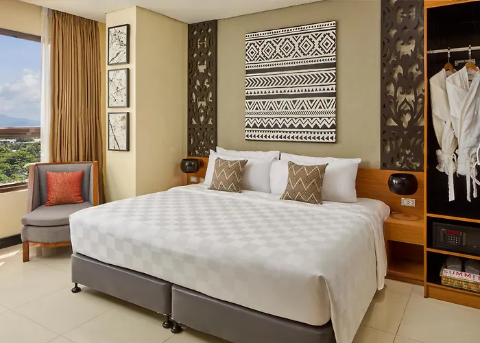 Summit Hotel Tacloban