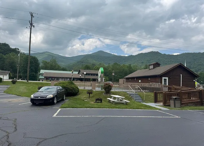 Castlewood Inn Maggie Valley