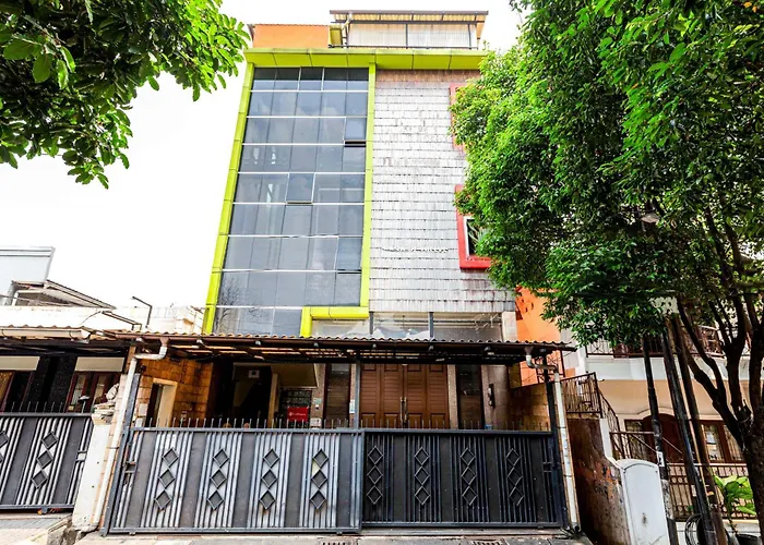 Reddoorz Near Halim Perdanakusuma 3 Hotel Jakarta