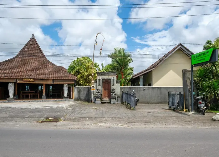 Lilis Cempaka Mas Guesthouse Canggu 