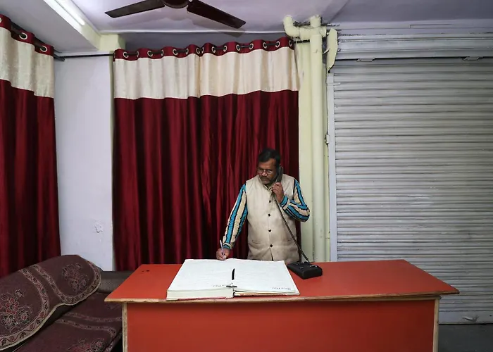 Hotel O Om Sai Plaza Bhopal
