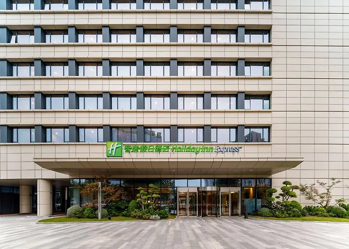 Holiday Inn Express Wuxi Taihu New City By Ihg