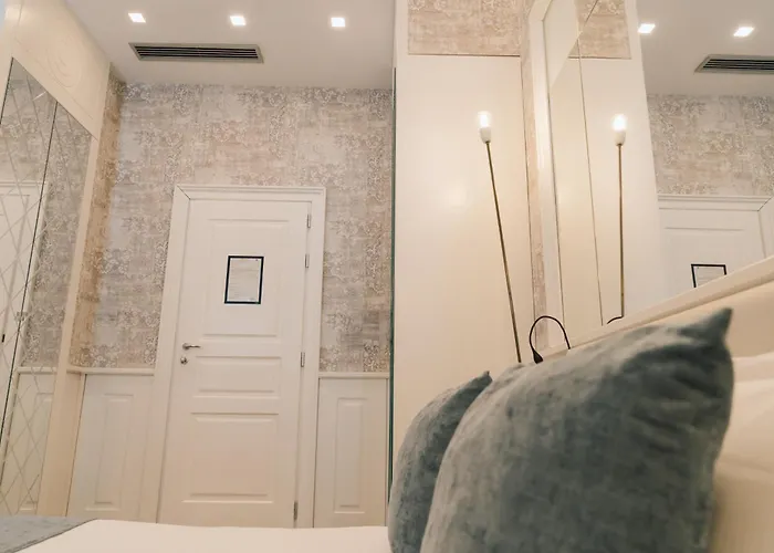 Relais Piazza Vittoria Bed and Breakfast Napels