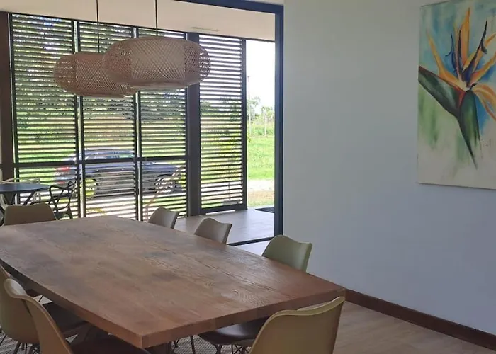 Houttuyn Wellness River Resort Paramaribo