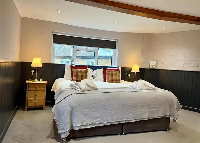 The Pear Tree Hotel Hook Norton