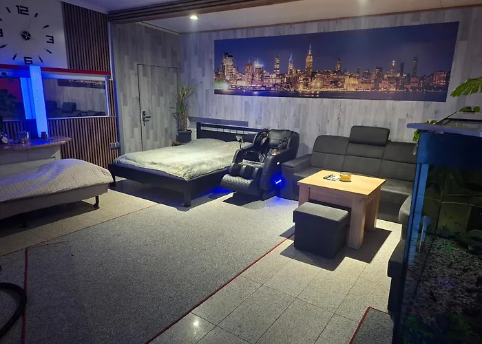 Villa Vip - Pokoje,Sniadanie,Apartament Kinowy, Masaz Gniezno