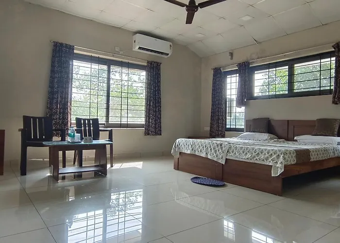 Sugamya Farm Guesthouse Sagar 