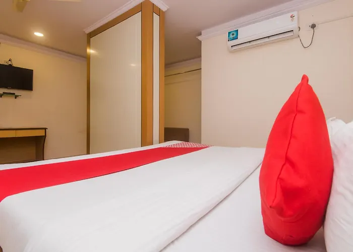 Capital O Orbit Inn Near Infiniti Mall Mumbai