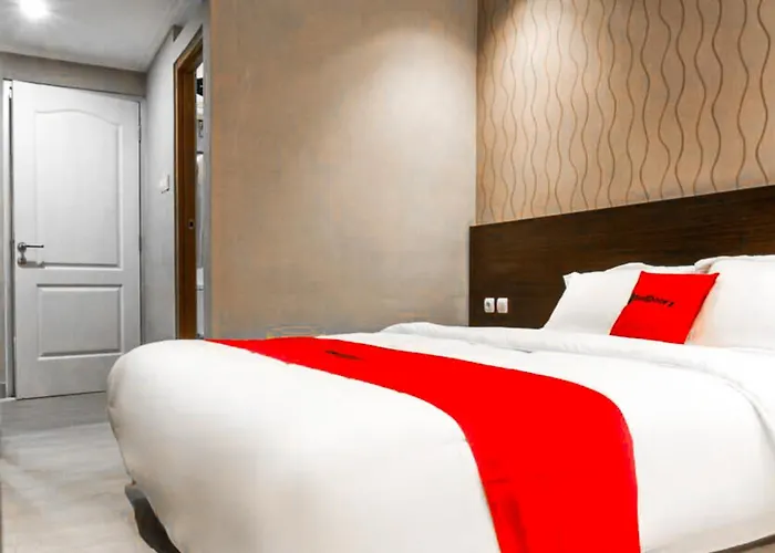 Reddoorz Plus @ Dipatiukur Bandung
