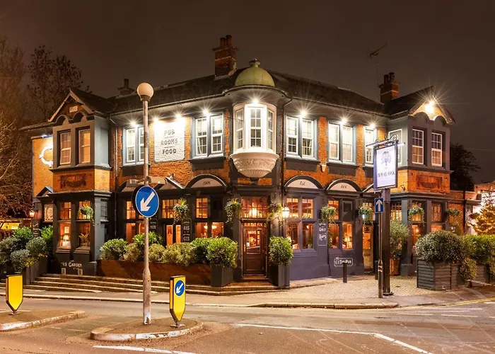 The Royal Oak Hotel Woodford