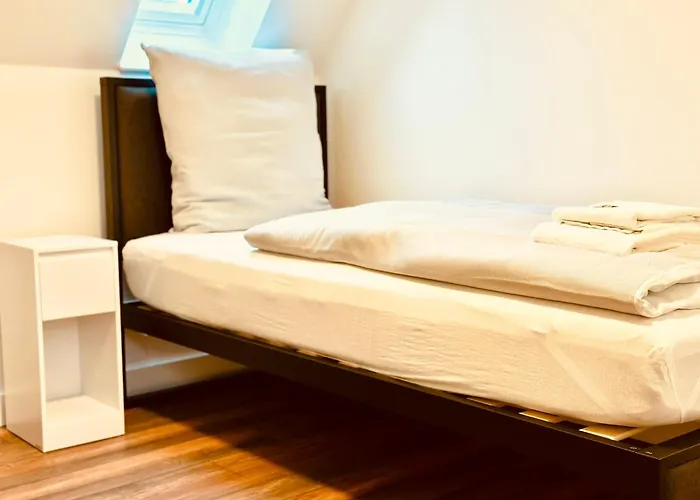 RG Living Self Check-In 24-7 Rooms Bad Salzuflen Near Messe Center Free Parking