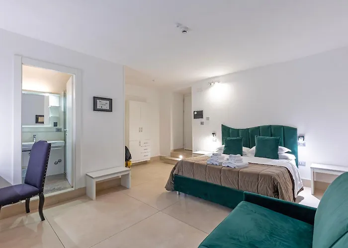 Il Tesoro Smart Suite & Spa Neapel