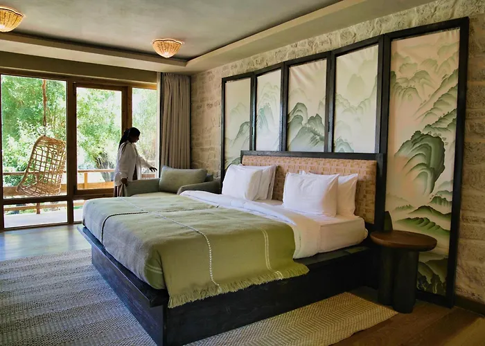 Stone Hedge Hotel Nubra