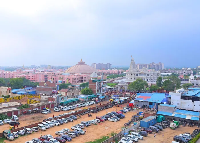 Hotel Shri Radha Nikunj - Opposite Prem Mandir Vrindāvan