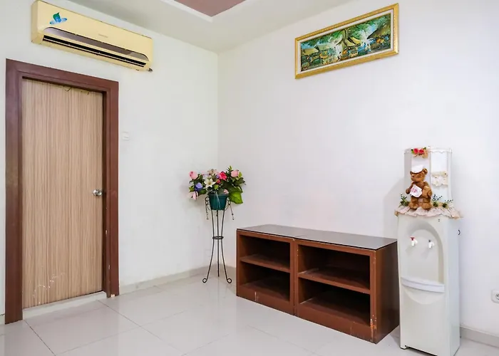 Reddoorz @ Panglima Sudirman Hotel Surabaya