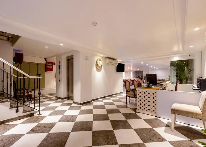 Hotel Pinky Villa-Heritage Boutique Suites Near New Delhi Train Station & Connaught Place
