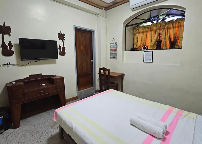 Casa Familya Hotel Batac