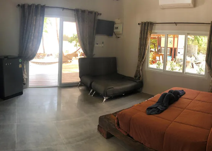 Rim Lay Hotel Ko Kut