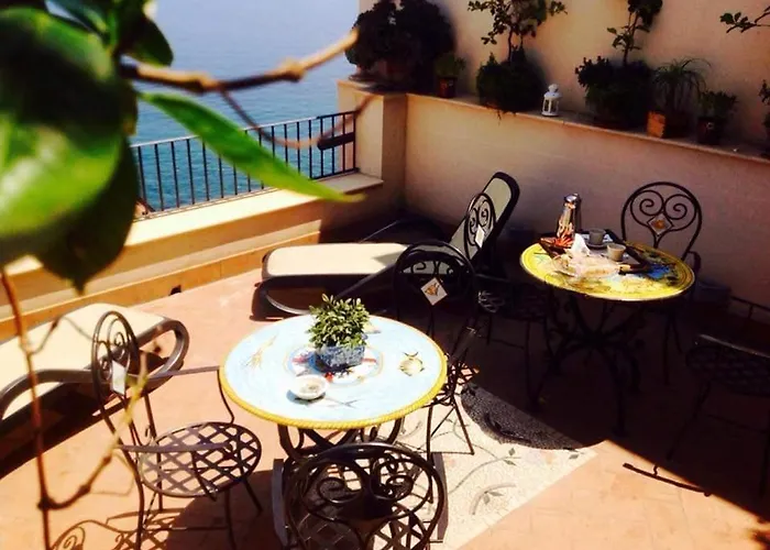 Romeo E Giulietta Scilla Bed & Breakfast