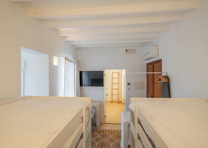 Llonga'S Hostel Ciutadella 