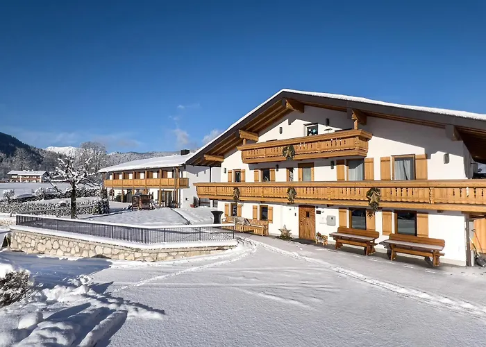 Hotel Hanauerlehen - Ruhige & Zentrale Top-Lage - Mit Schwimmbad, Sauna, Parkplaetze & Cafe - Bayerischer Familienbetrieb Schoenau am Koenigsee