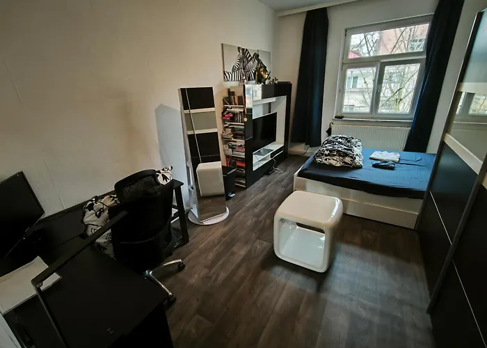 Hotel NearWöhrderSeaAndStation Nürnberg