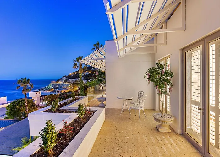 Clifton Yolo Spaces - Clifton Mansion Villa Cape Town