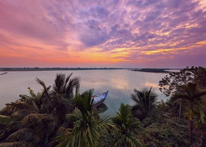 Autumn Bay Retreat Hotel Hoi An