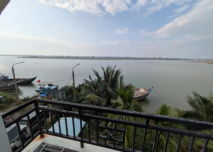 Autumn Bay Retreat Hotel Hoi An